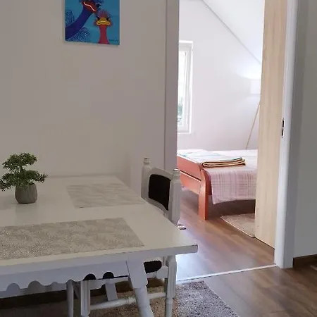 Apartman *