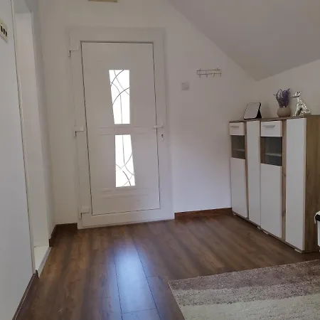 Apartman *